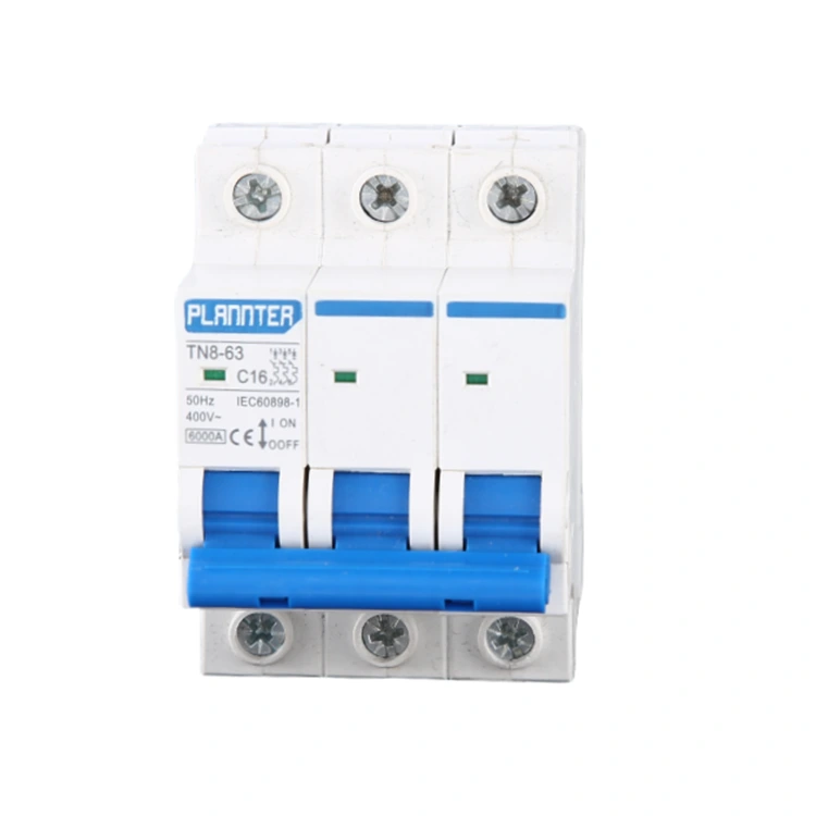 ¿Por qué es esencial un disyuntor miniatura de cobre de 3 polos para la protección eléctrica moderna?